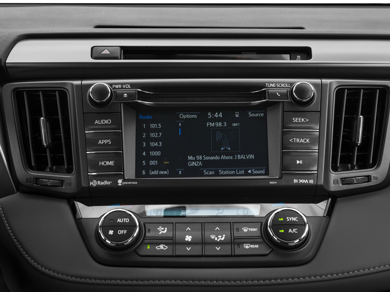 2018 Toyota RAV4 XLE - Photo 7
