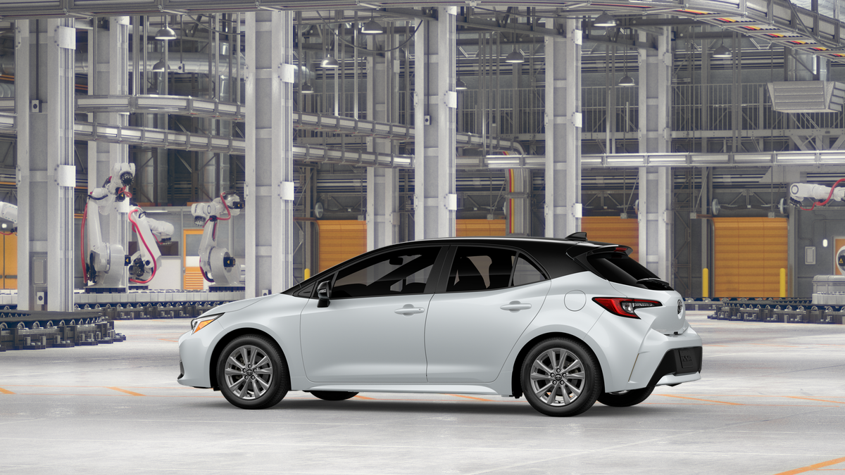 2027 Toyota Corolla Hatchback SE
