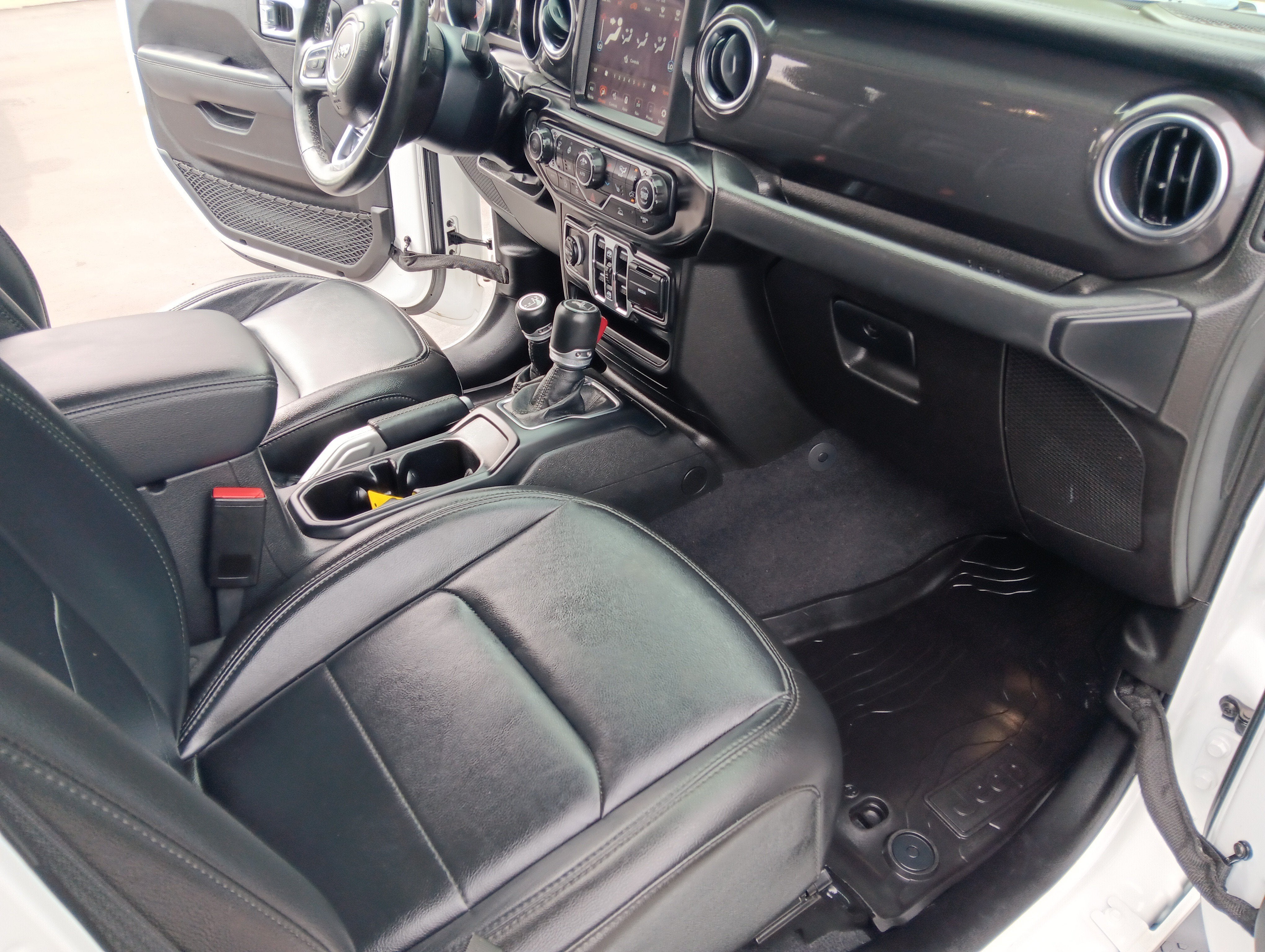 2022 Jeep Wrangler Unlimited Sahara Altitude