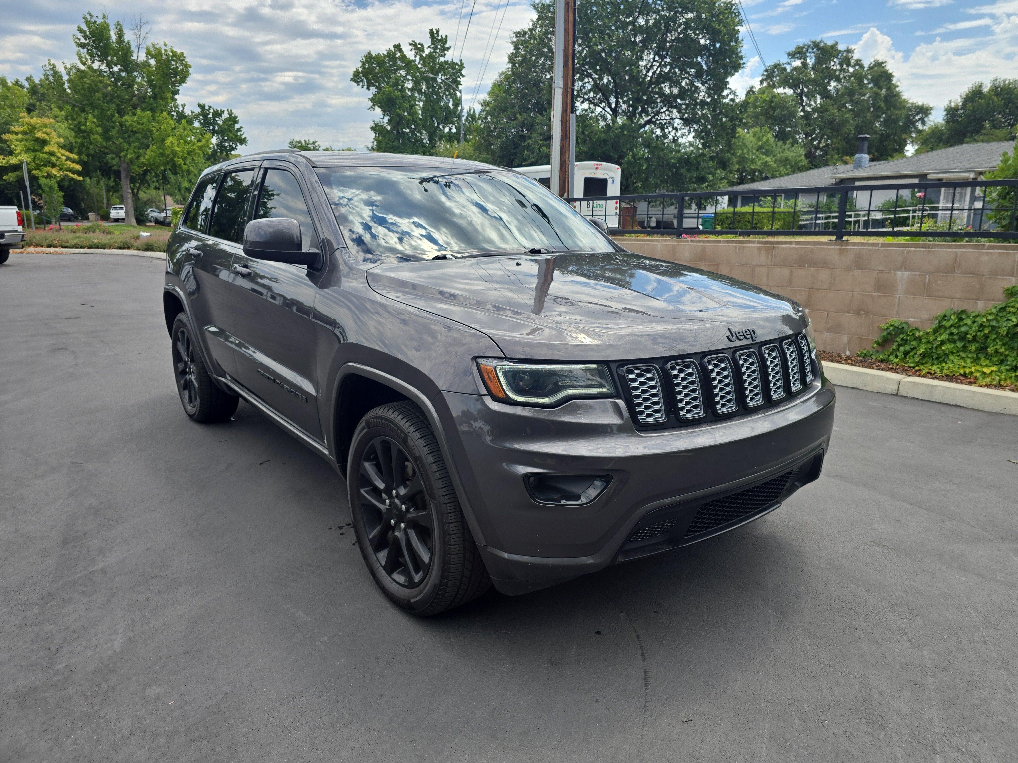 2020 Jeep Grand Cherokee Altitude