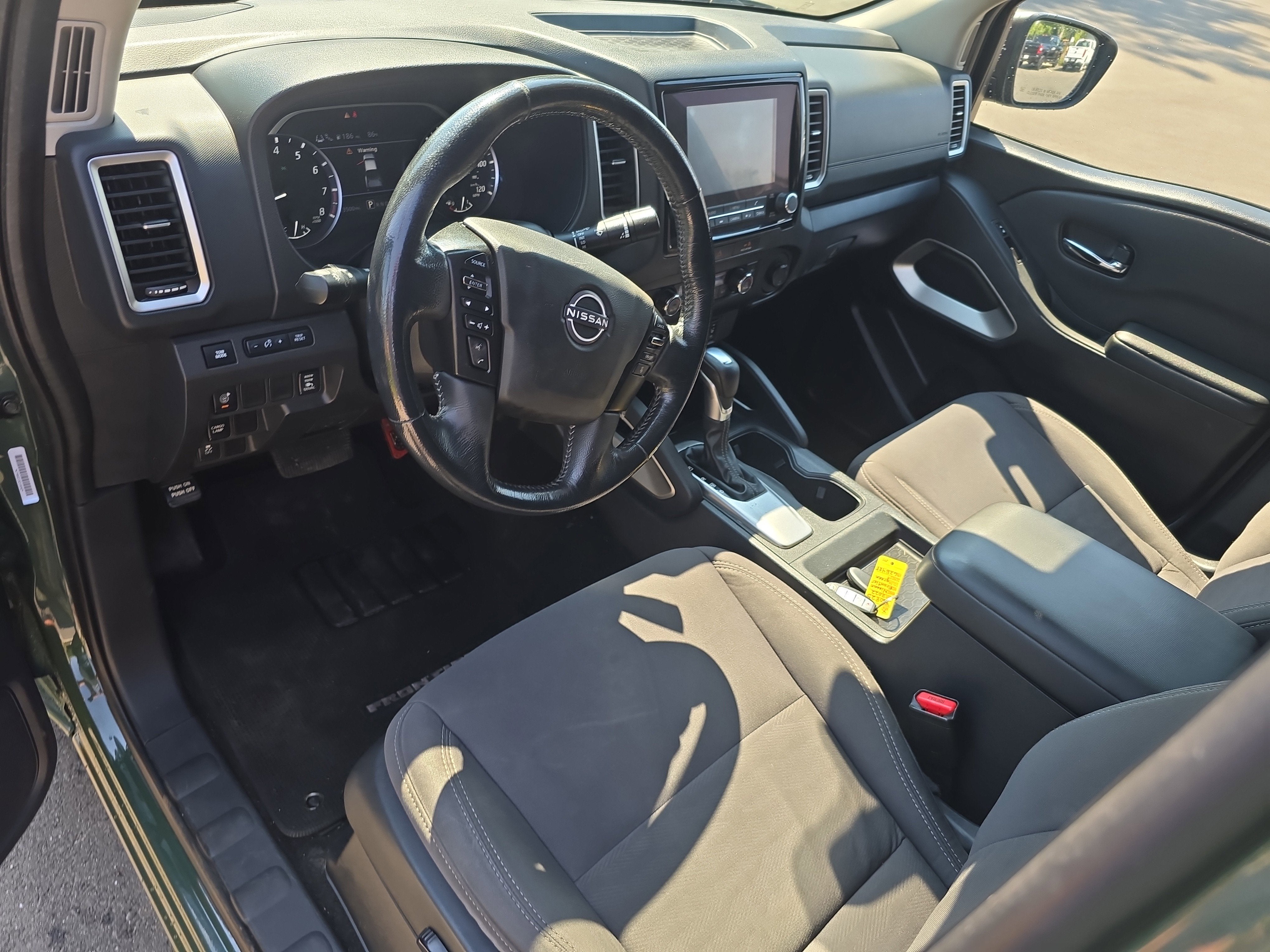 2022 Nissan Frontier SV