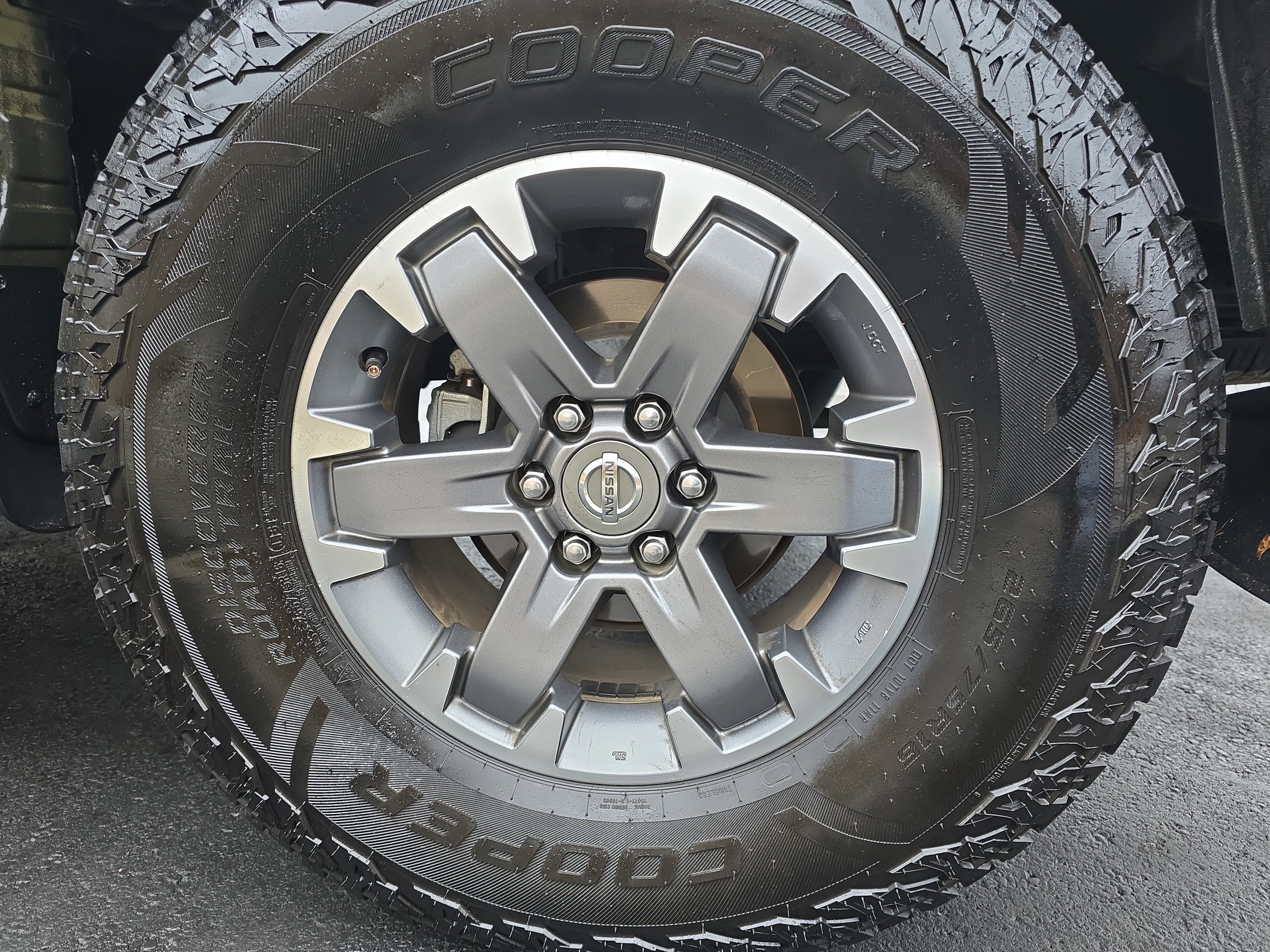 2022 Nissan Frontier SV