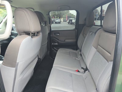 2022 Nissan Frontier SV