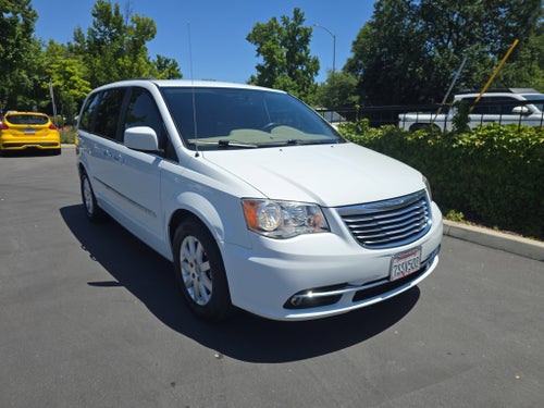 2016 Chrysler Town & Country Touring