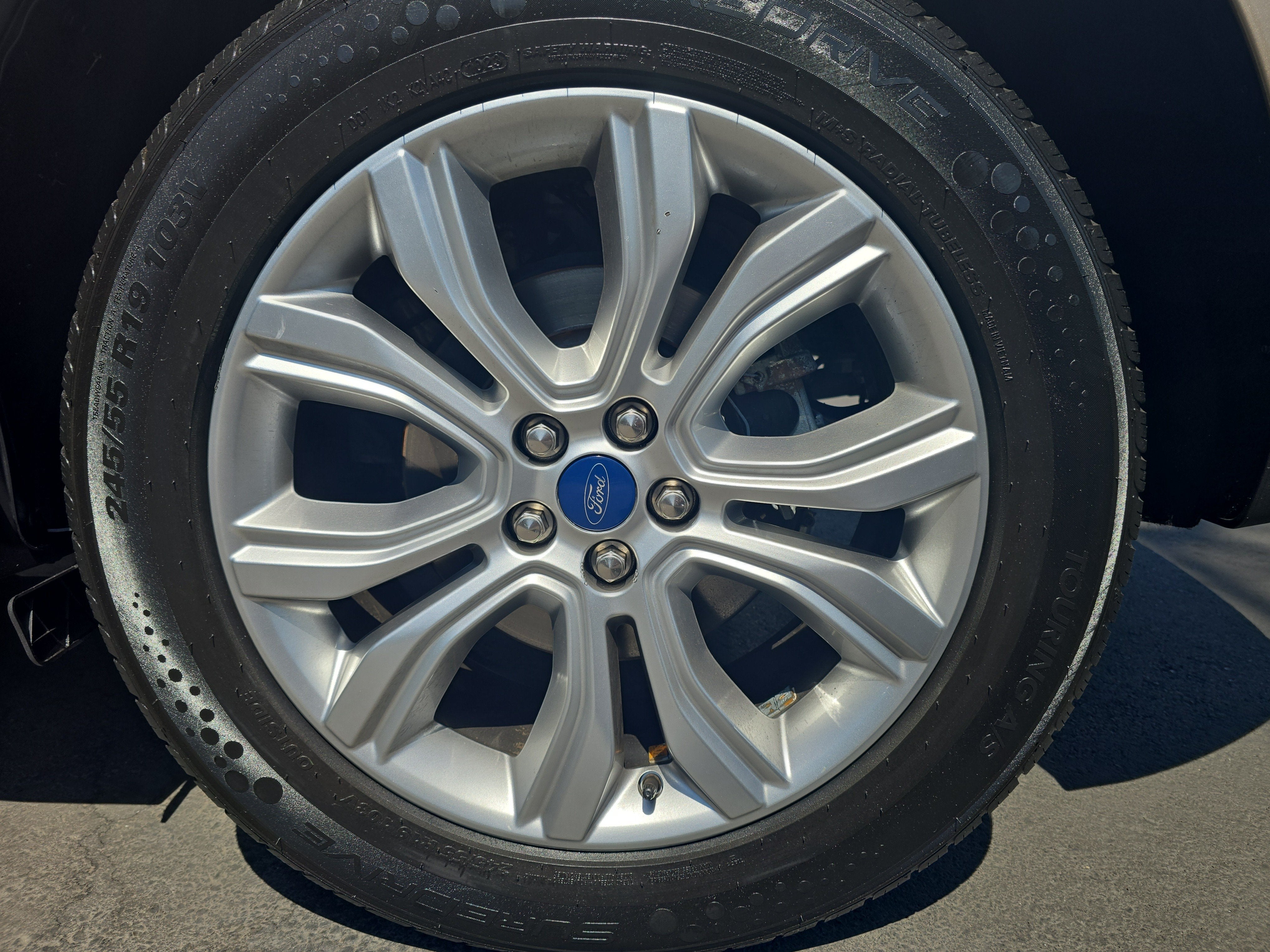 2021 Ford Edge Titanium