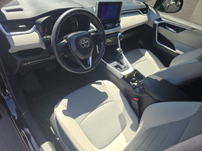2025 Toyota RAV4 XLE Premium