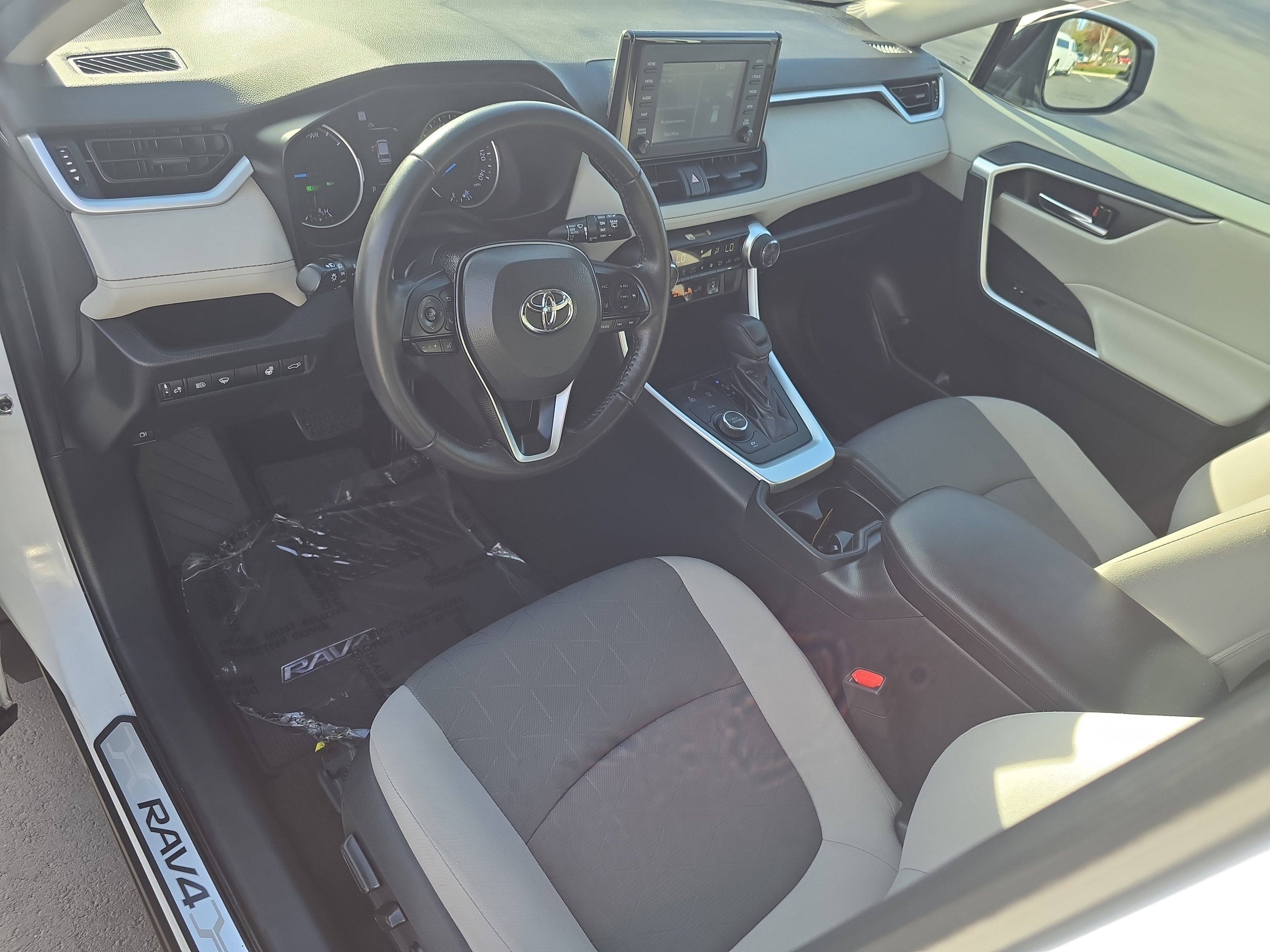 2019 Toyota RAV4 Hybrid XLE