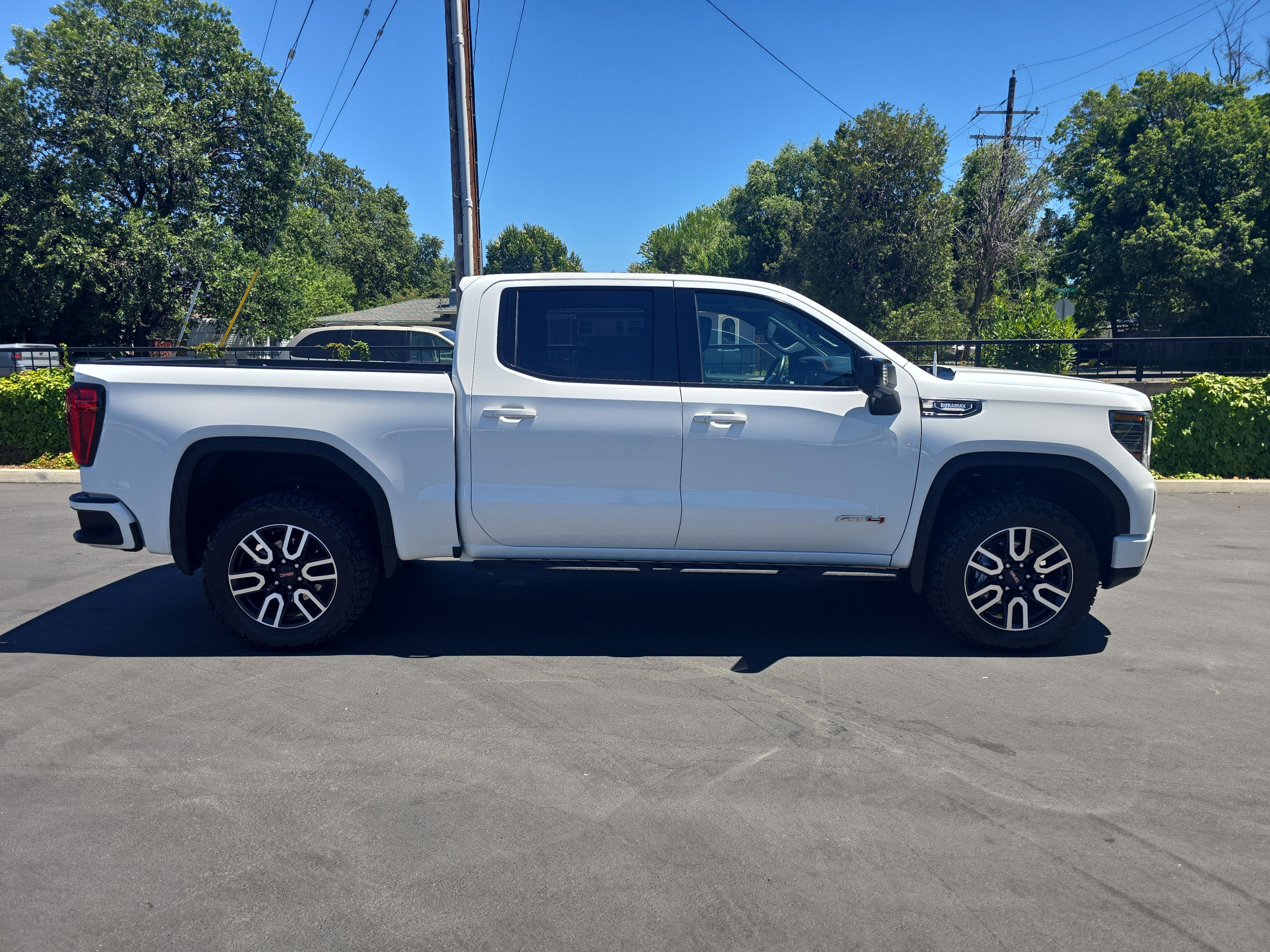 2024 GMC Sierra 1500 AT4