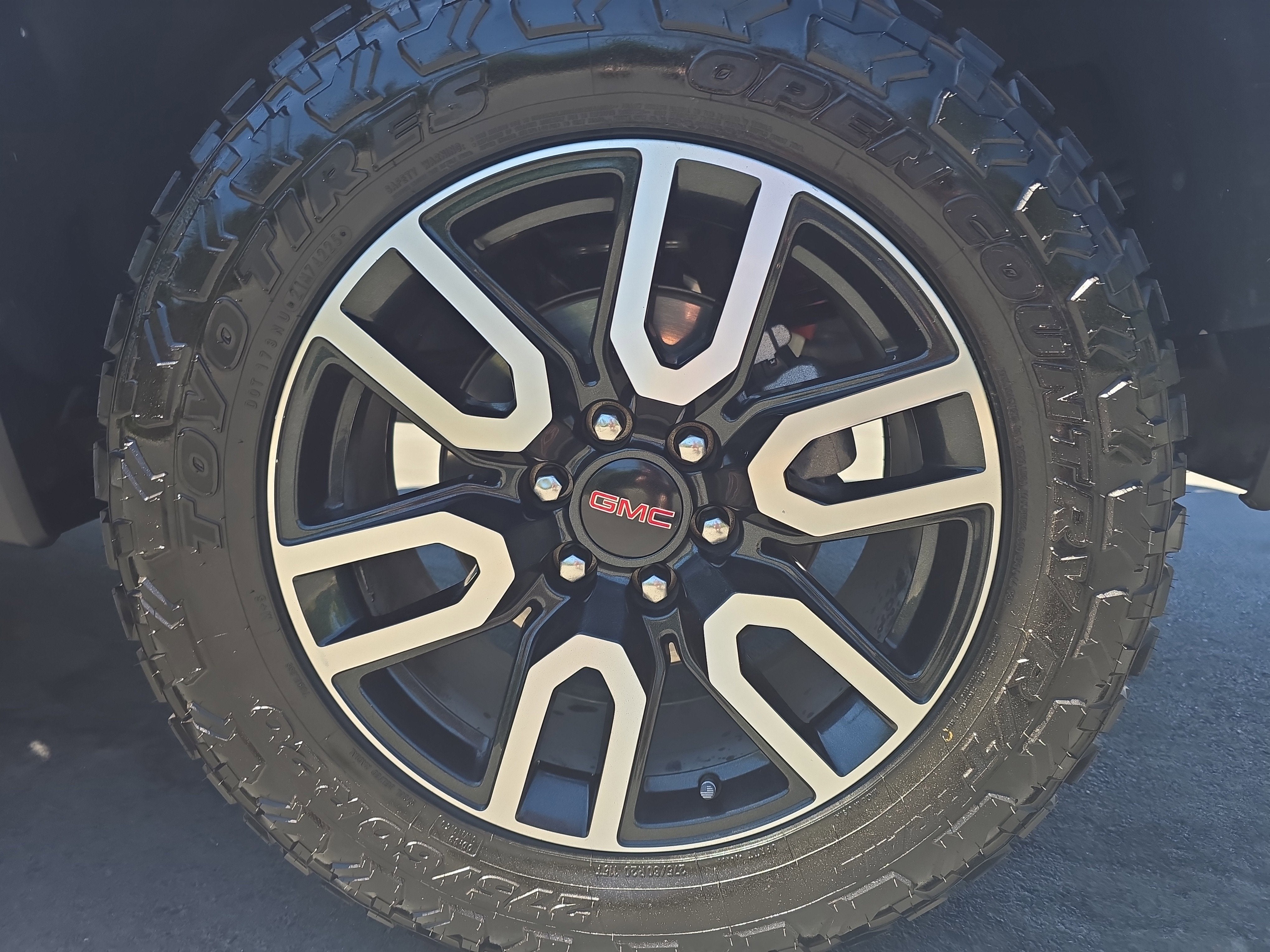 2024 GMC Sierra 1500 AT4