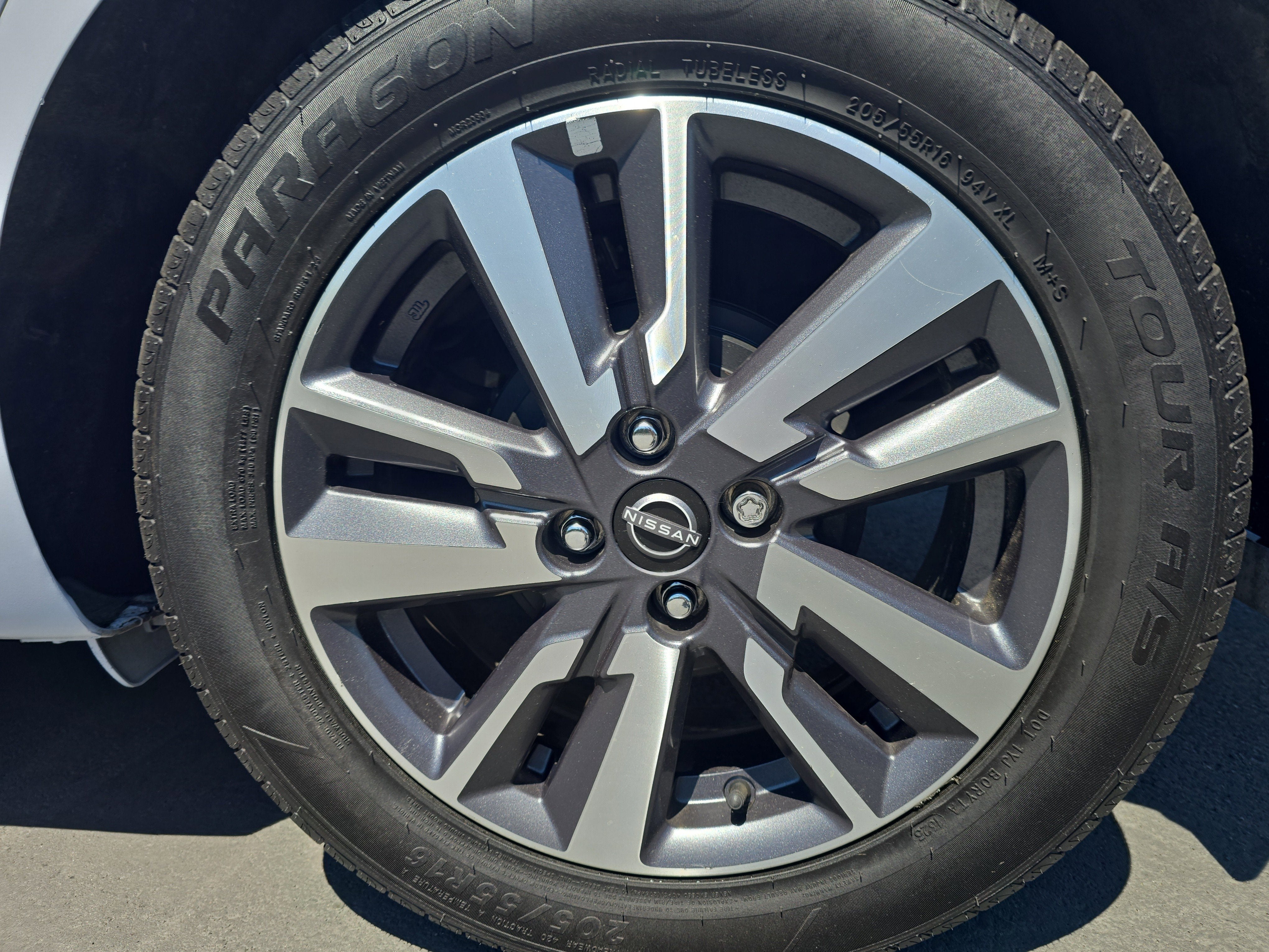2024 Nissan Versa SV