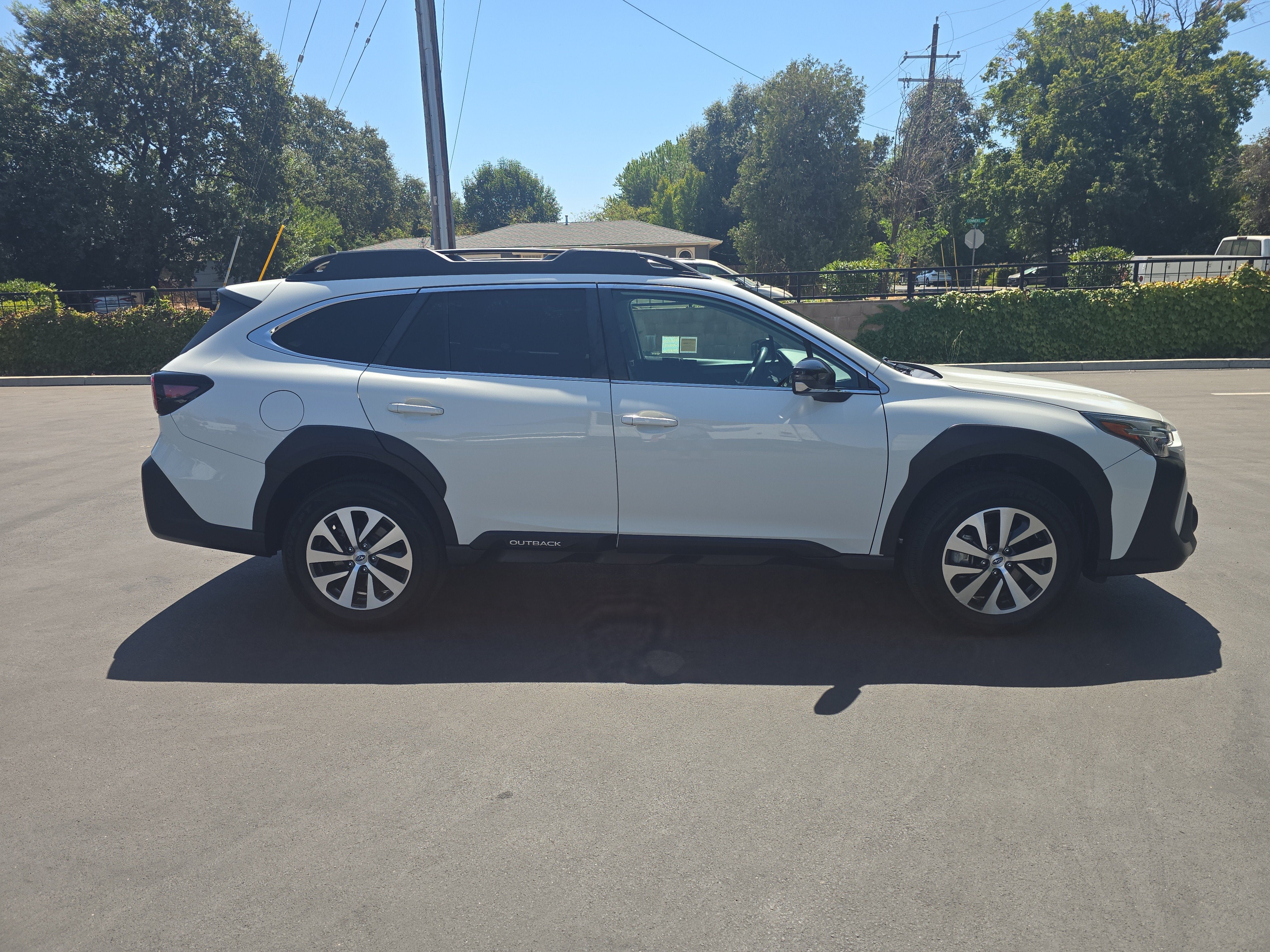 2023 Subaru Outback Premium