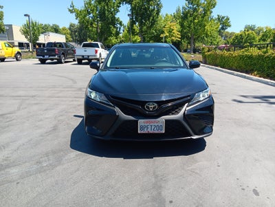 2018 Toyota Camry SE