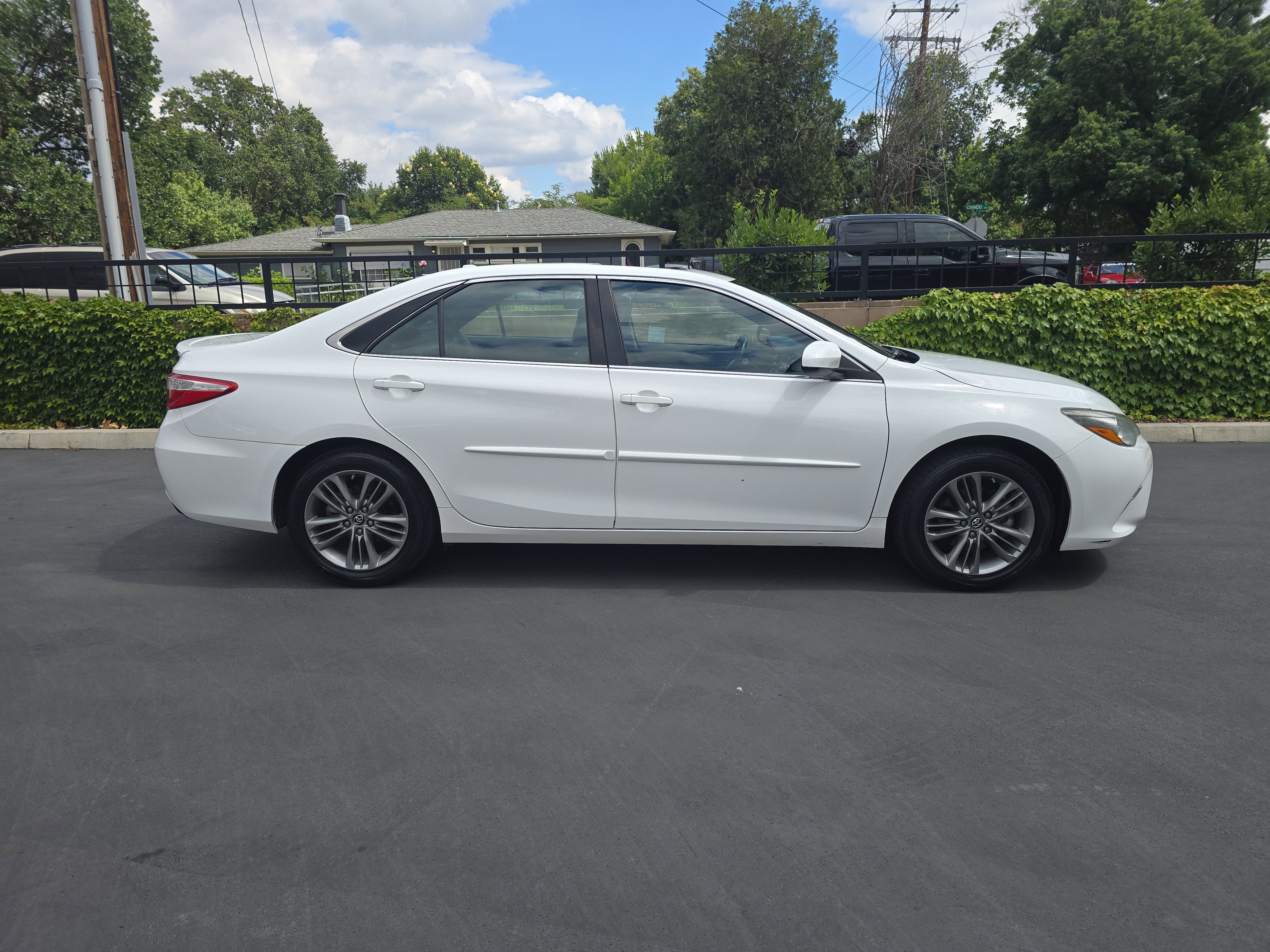 2017 Toyota Camry SE