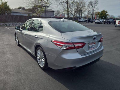 2020 Toyota Camry Hybrid XLE