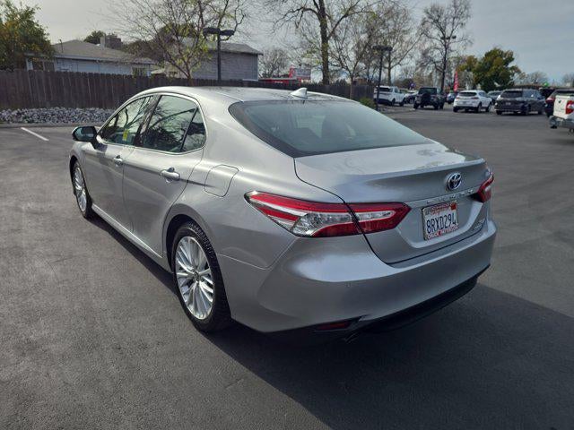 2020 Toyota Camry Hybrid XLE