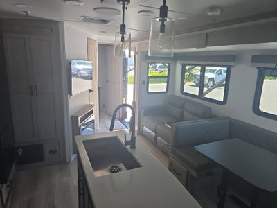 2025 Rockwood Signature Base