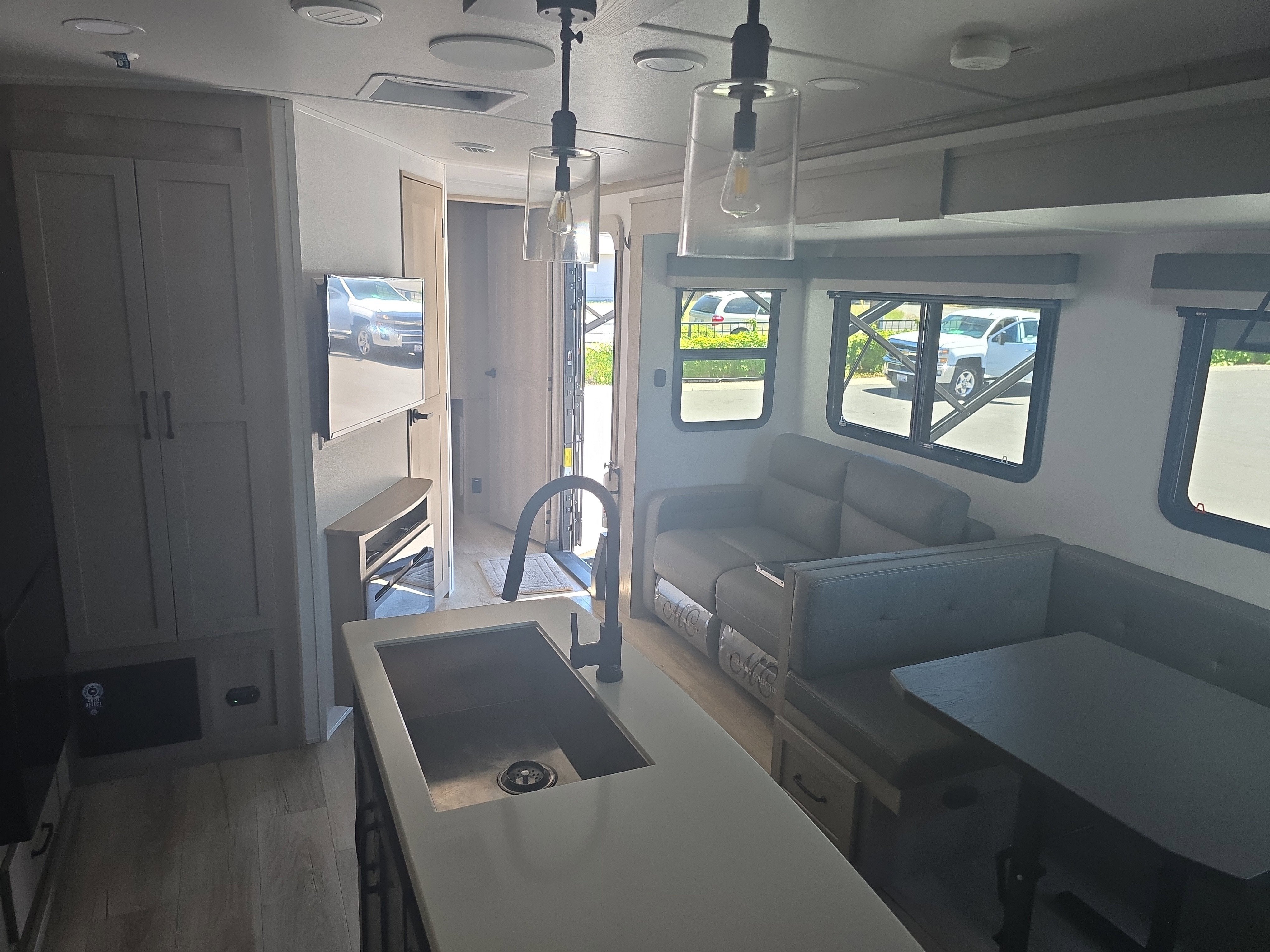 2025 Rockwood Signature Base
