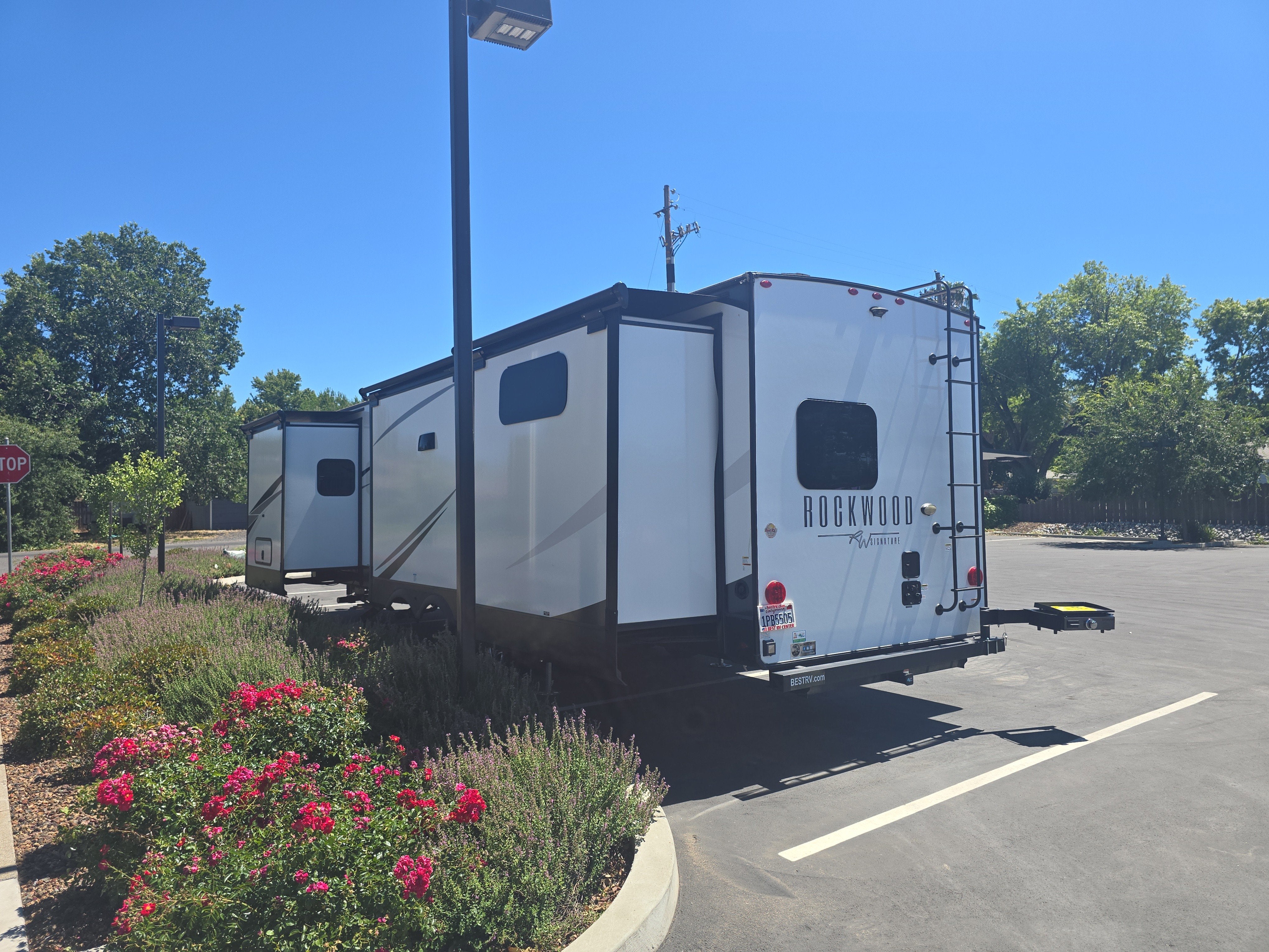 2025 Rockwood Signature Base
