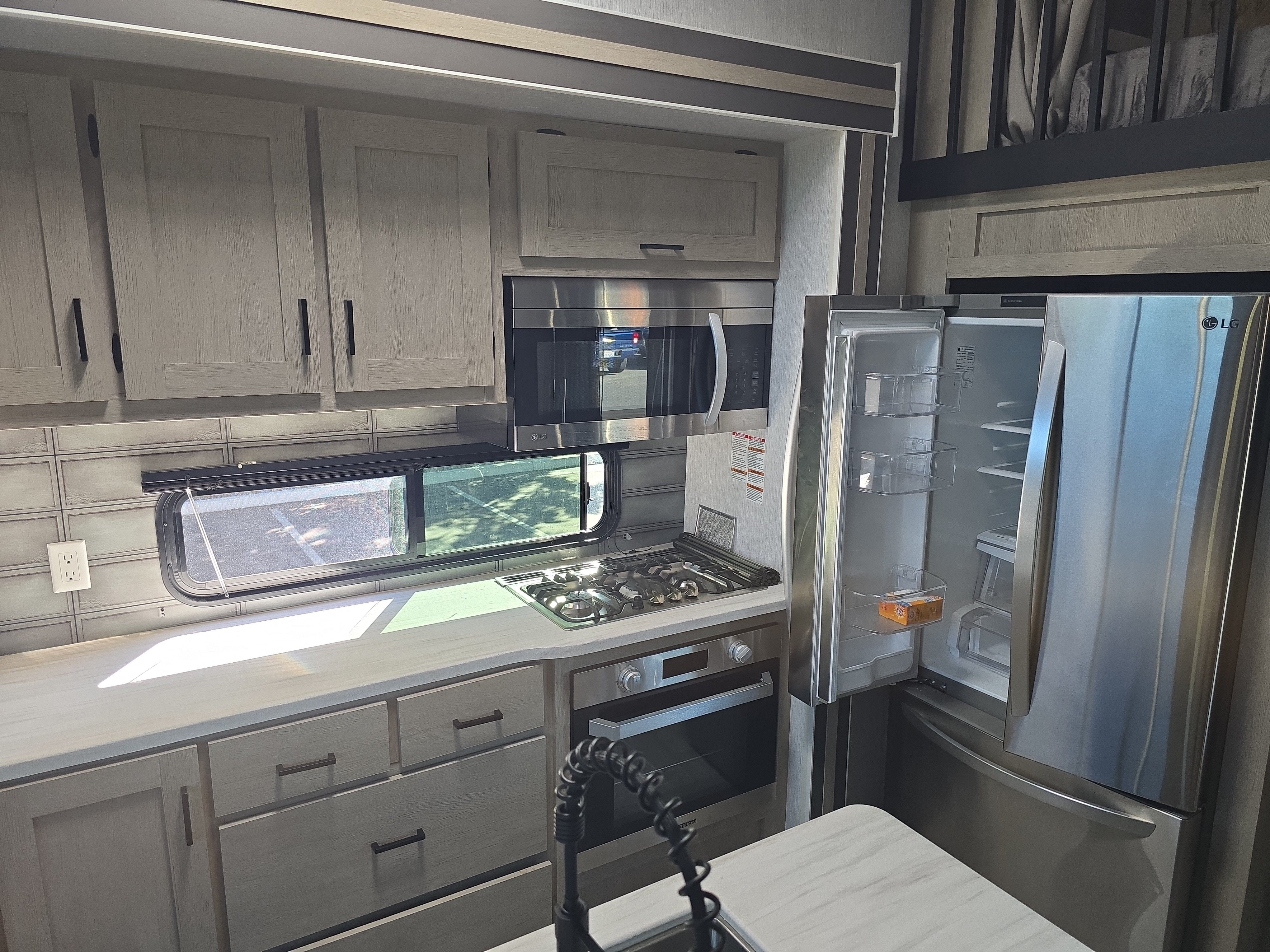 2023 FOREST RIVER SALEM Base