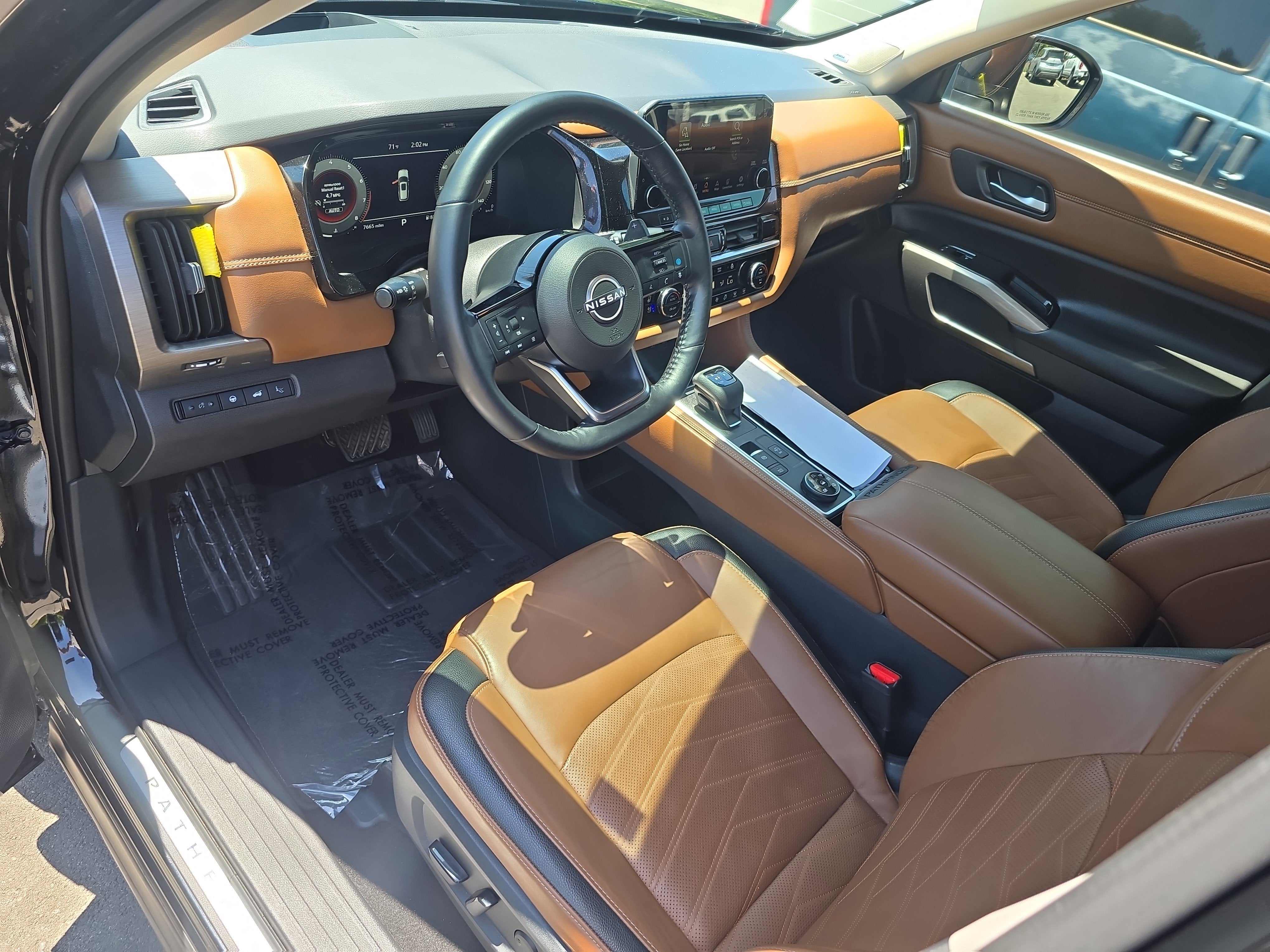 2023 Nissan Pathfinder Platinum