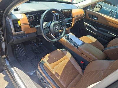 2023 Nissan Pathfinder Platinum