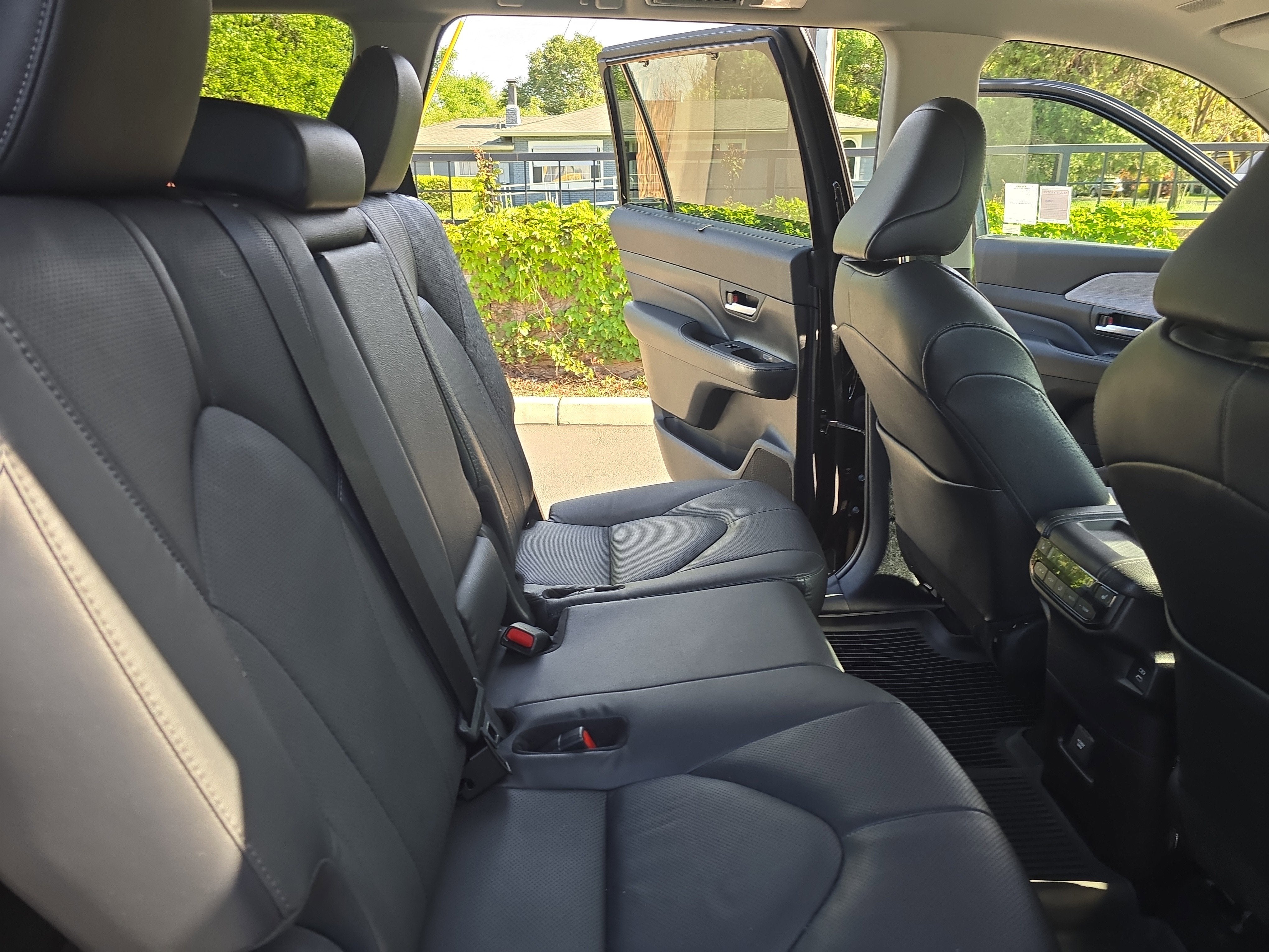 2025 Toyota Grand Highlander Base