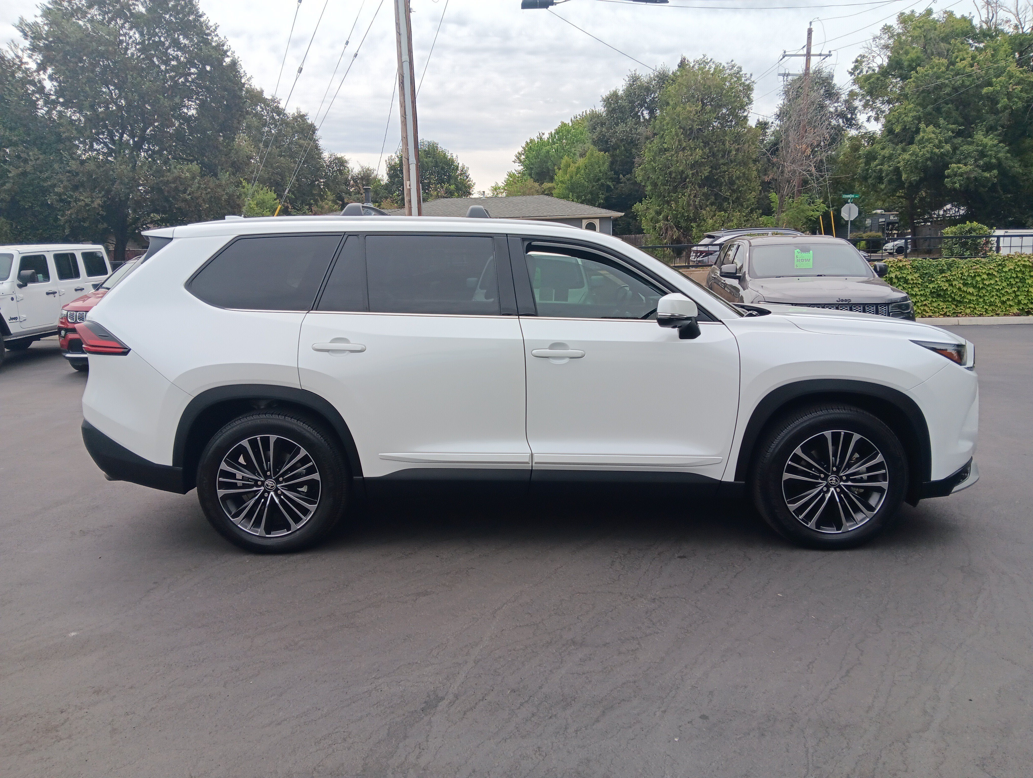 2025 Toyota Grand Highlander Hybrid MAX Platinum