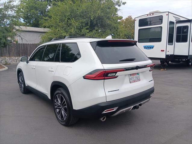 2025 Toyota Grand Highlander Hybrid MAX Platinum