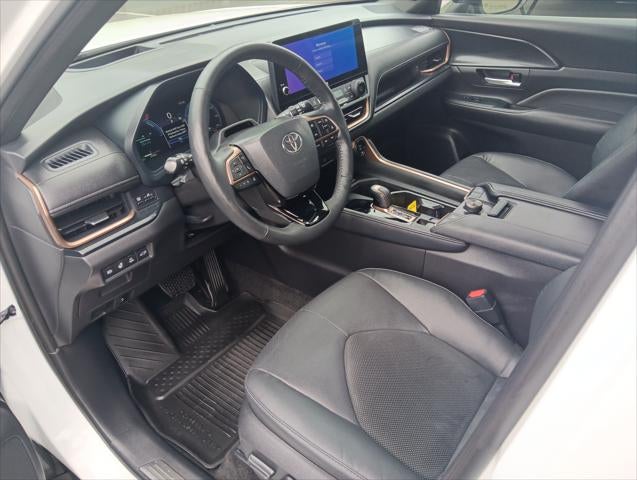 2025 Toyota Grand Highlander Hybrid MAX Platinum