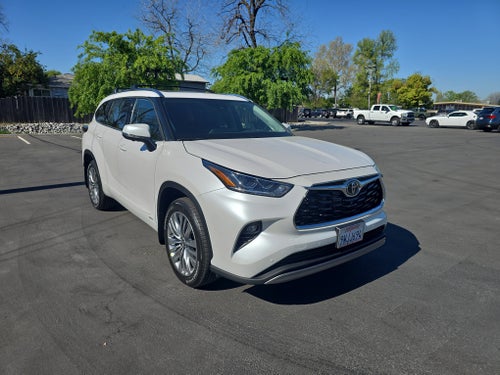 2026 Toyota Highlander Hybrid Platinum