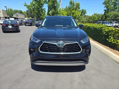 2021 Toyota Highlander Hybrid Platinum