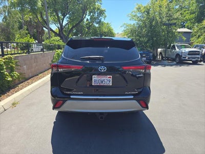 2021 Toyota Highlander Hybrid Platinum