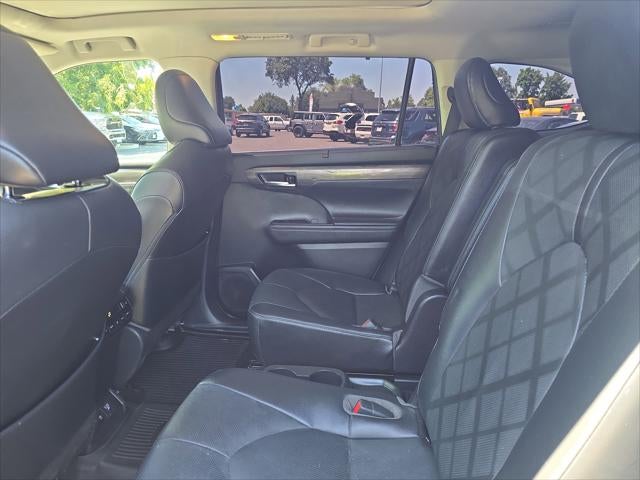 2021 Toyota Highlander Hybrid Platinum
