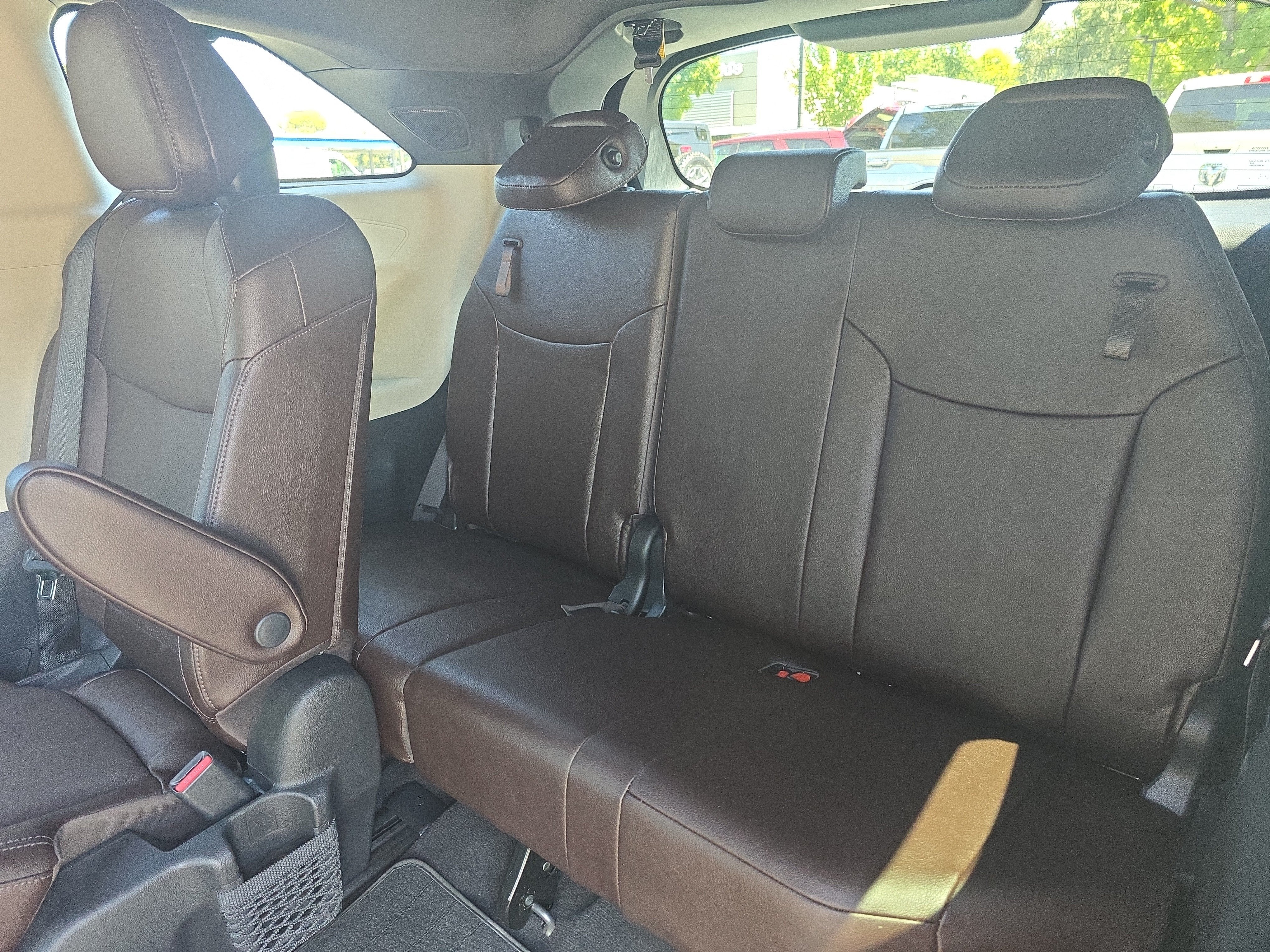 2022 Toyota Sienna Platinum