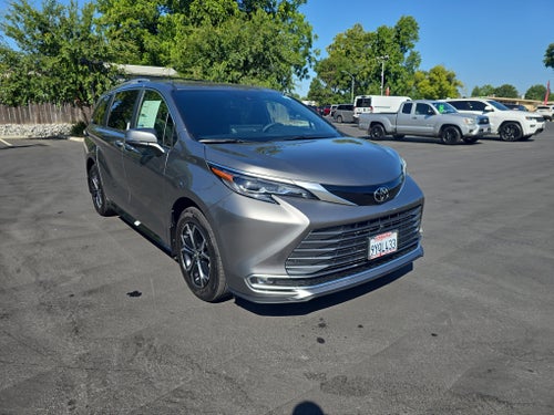2026 Toyota Sienna Platinum
