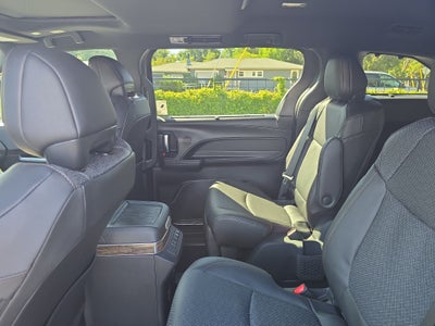 2026 Toyota Sienna Platinum