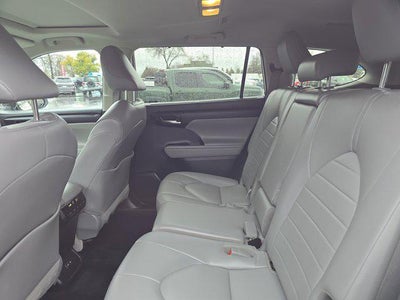 2022 Toyota Highlander XLE