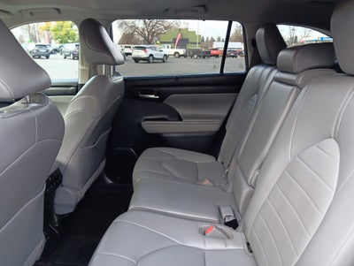 2023 Toyota Highlander Hybrid XLE