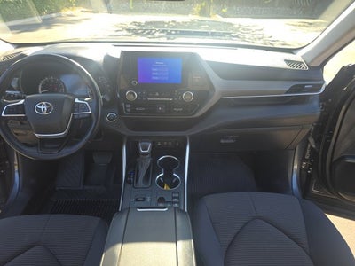 2023 Toyota Highlander LE