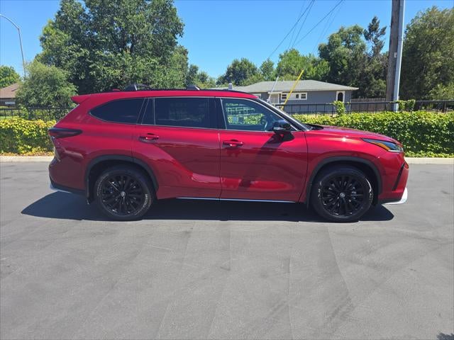 2026 Toyota Highlander XSE - Photo 16