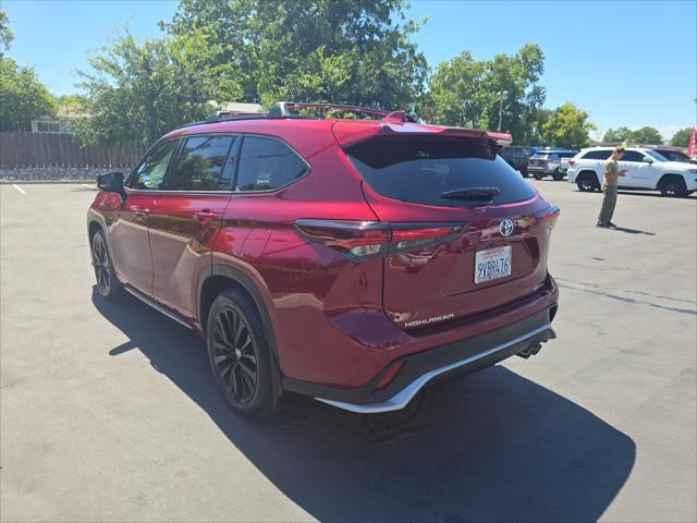 2026 Toyota Highlander XSE - Photo 18