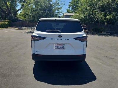 2026 Toyota Sienna LE