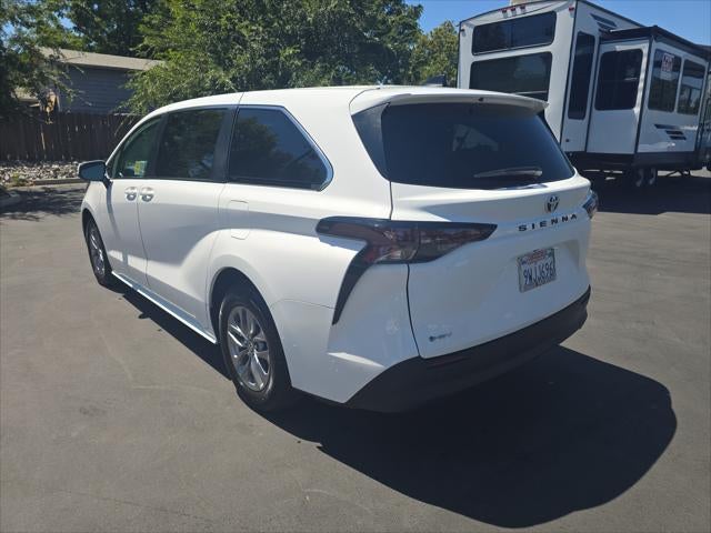 2026 Toyota Sienna LE