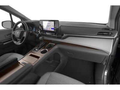 2022 Toyota Sienna LE