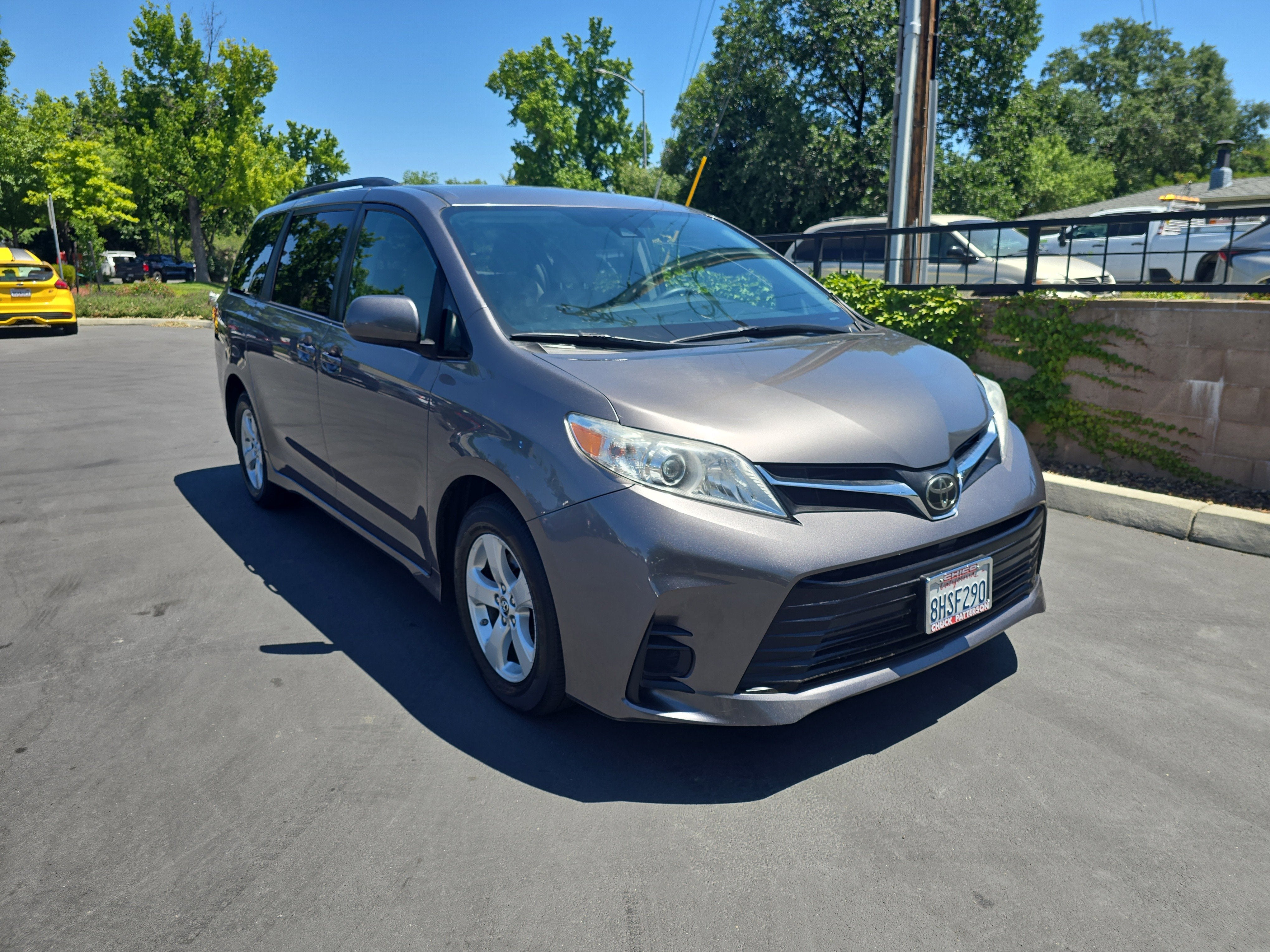 2019 Toyota Sienna LE