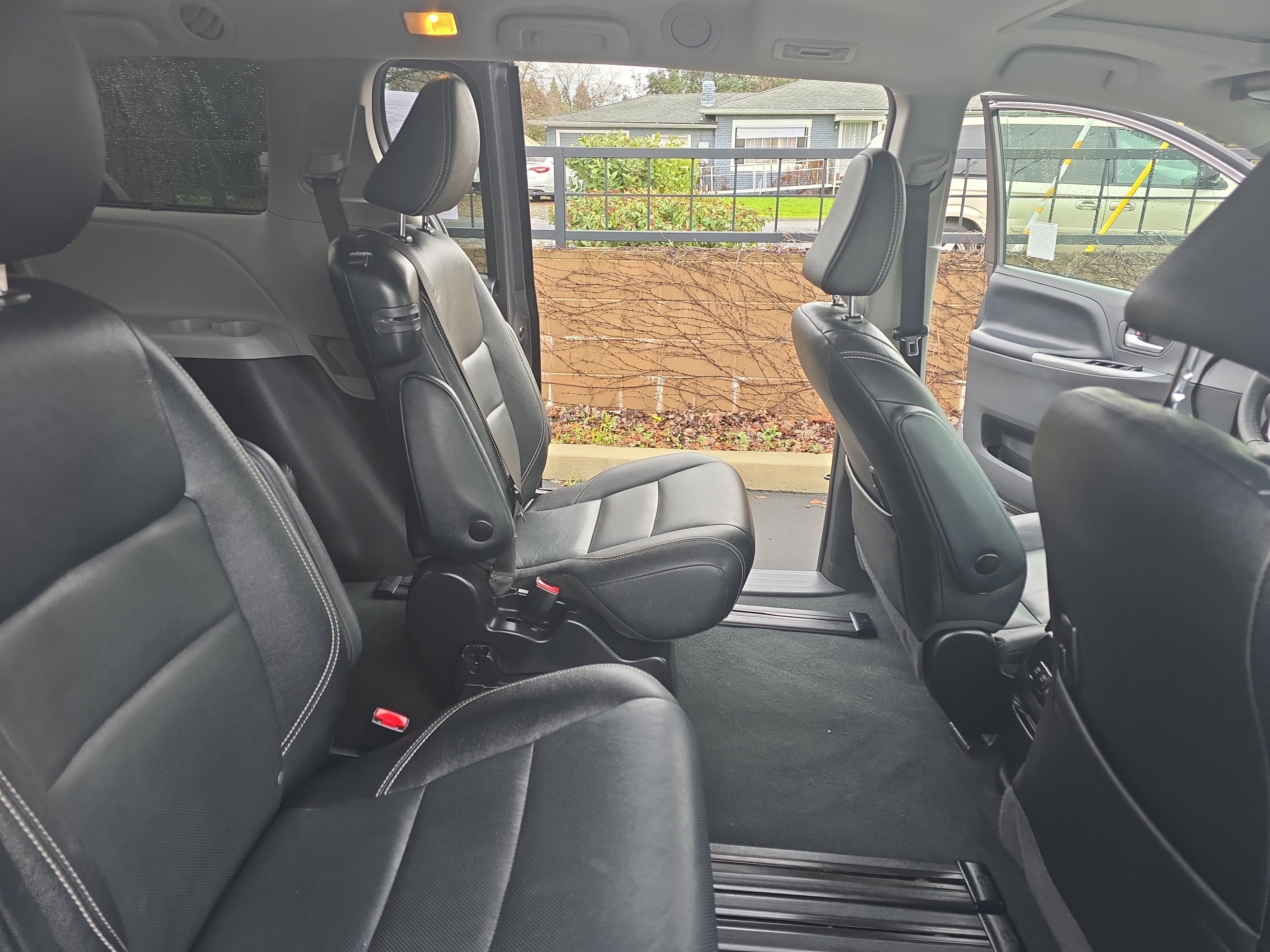 2020 Toyota Sienna SE