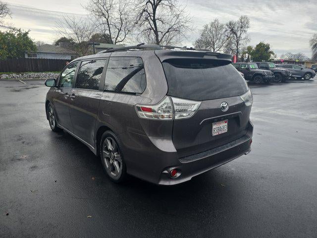 2020 Toyota Sienna SE