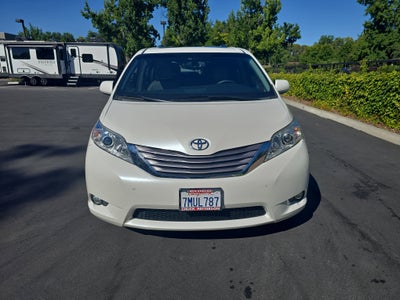 2016 Toyota Sienna XLE