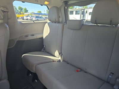 2016 Toyota Sienna XLE