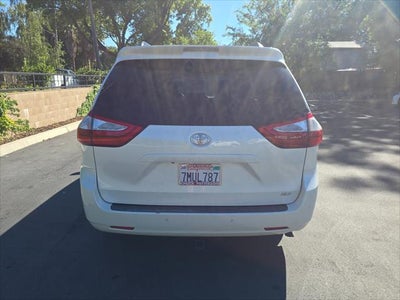 2016 Toyota Sienna XLE